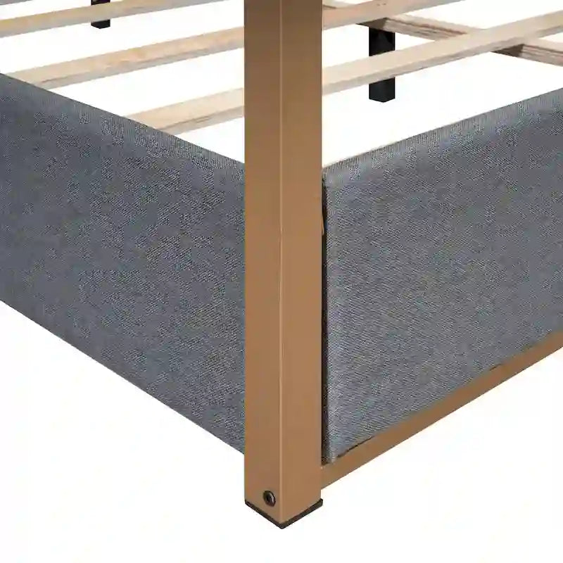 Cama de Casal com Estrutura de Metal e Dossel Estofado em Linho