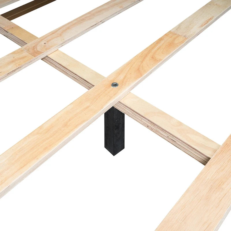 Cama de Casal com Estrutura de Metal e Dossel Estofado em Linho