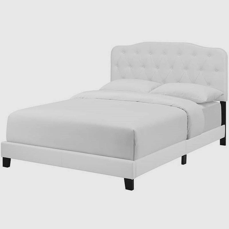 Cama de Plataforma King Size em Imitação de Couro com Cabeceira Estofada com Botões