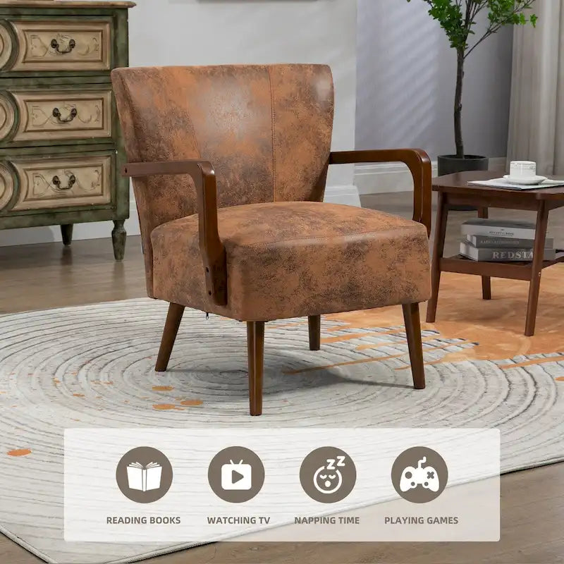 Cadeiras modernas na sala de estar, poltronas com estrutura de madeira