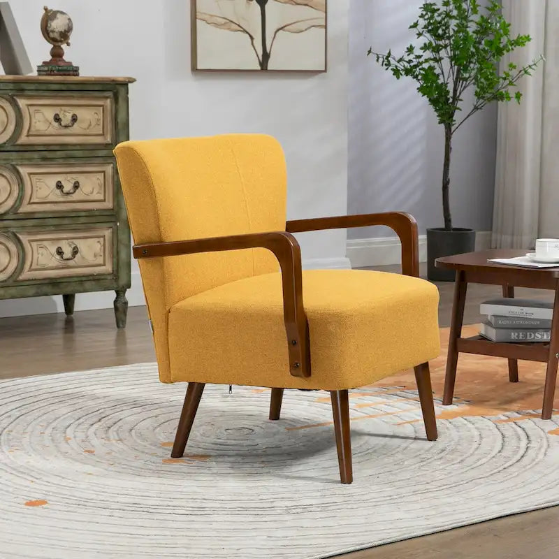 Cadeiras modernas na sala de estar, poltronas com estrutura de madeira